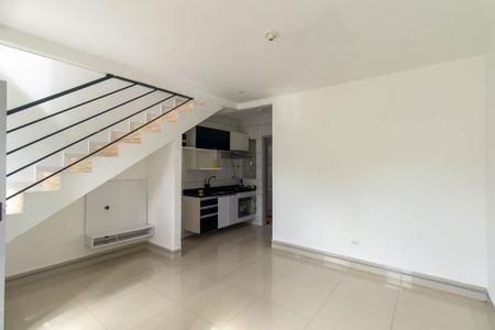 Casa para alugar com 62m², 3 quartos e 2 vagas Casa para alugar com 62m², 3 quartos e 2 vagasSala