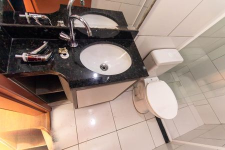 Casa para alugar com 62m², 3 quartos e 2 vagas Casa para alugar com 62m², 3 quartos e 2 vagasBanheiro Social