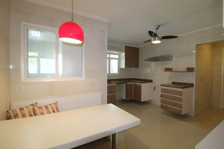 Apartamento à venda com 129m², 3 quartos e 2 vagasCozinha