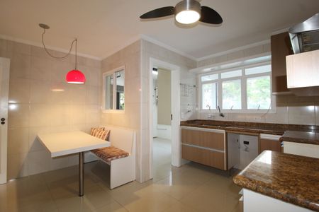 Apartamento à venda com 129m², 3 quartos e 2 vagasCozinha