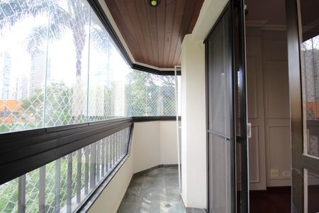 Apartamento à venda com 129m², 3 quartos e 2 vagasVaranda