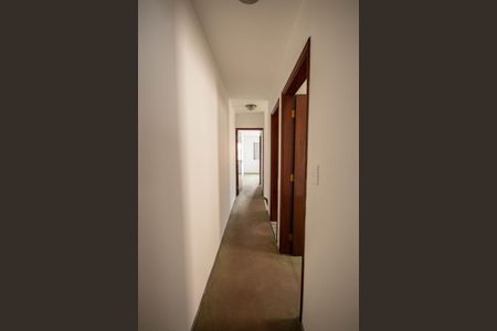 Casa à venda com 140m², 3 quartos e 3 vagasCorredor