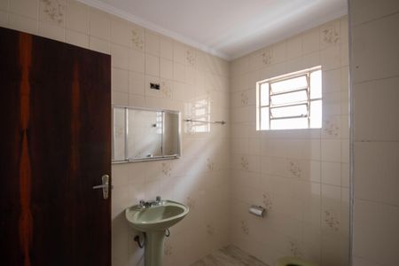 Casa à venda com 140m², 3 quartos e 3 vagasBanheiro da Suíte