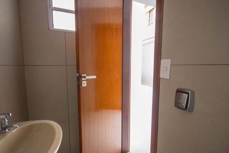 Casa à venda com 140m², 3 quartos e 3 vagasBanheiro de Serviço