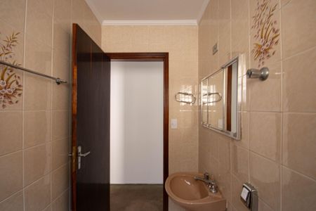 Casa à venda com 140m², 3 quartos e 3 vagasBanheiro 