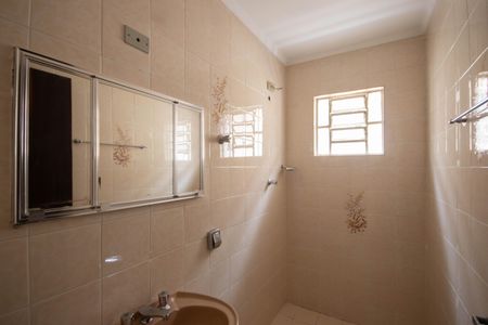 Casa à venda com 140m², 3 quartos e 3 vagasBanheiro 