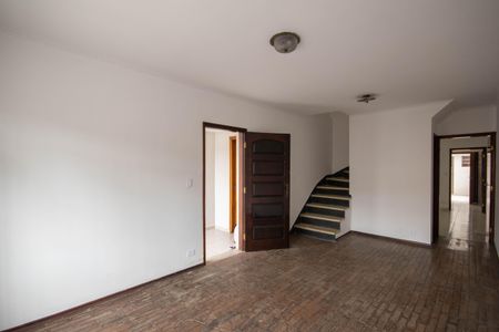 Casa à venda com 140m², 3 quartos e 3 vagasSala