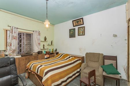 Casa à venda com 240m², 4 quartos e 4 vagas