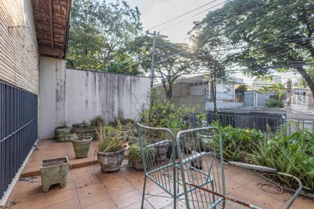 Casa à venda com 240m², 4 quartos e 4 vagas
