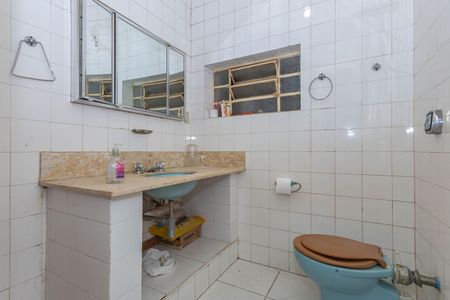 Casa à venda com 240m², 4 quartos e 4 vagas