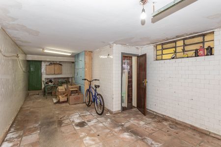 Casa à venda com 240m², 4 quartos e 4 vagas