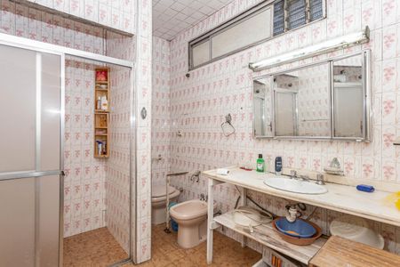 Casa à venda com 240m², 4 quartos e 4 vagas