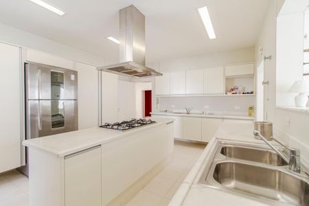 Apartamento à venda com 280m², 3 quartos e 2 vagasCozinha