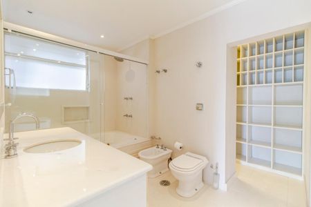 Apartamento à venda com 280m², 3 quartos e 2 vagasBanheiro da Suíte 2