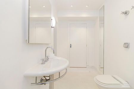 Apartamento à venda com 280m², 3 quartos e 2 vagasBanheiro da Suíte 1