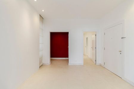 Apartamento à venda com 280m², 3 quartos e 2 vagasEntrada