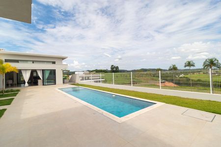 Casa de condomínio à venda com 496m², 4 quartos e 3 vagasQuintal