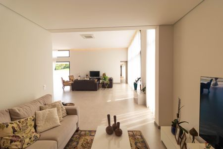 Casa de condomínio à venda com 496m², 4 quartos e 3 vagasSala 2