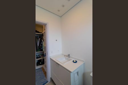 Casa de condomínio à venda com 496m², 4 quartos e 3 vagasBanheiro da Suíte 3