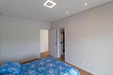 Casa de condomínio à venda com 496m², 4 quartos e 3 vagasSuíte 3