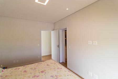 Casa de condomínio à venda com 496m², 4 quartos e 3 vagasSuíte 1