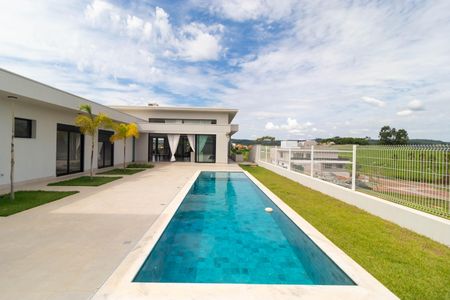 Casa de condomínio à venda com 496m², 4 quartos e 3 vagasQuintal