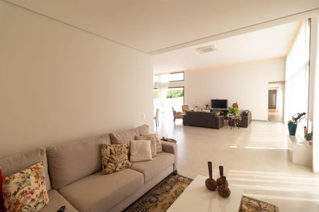 Casa de condomínio à venda com 496m², 4 quartos e 3 vagasSala 2