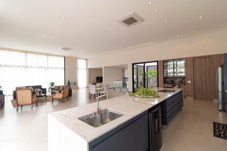 Casa de condomínio à venda com 496m², 4 quartos e 3 vagasCozinha