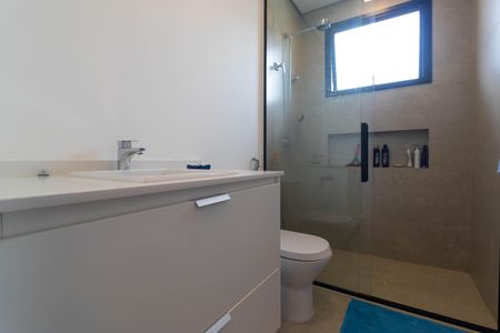 Casa de condomínio à venda com 496m², 4 quartos e 3 vagasBanheiro da Suíte 3