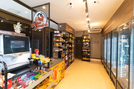 Casa de condomínio à venda com 496m², 4 quartos e 3 vagasÁrea comum - Mini Mercado