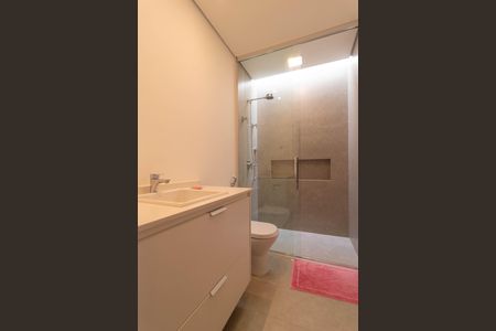 Casa de condomínio à venda com 496m², 4 quartos e 3 vagasBanheiro da Suíte 1