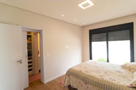 Casa de condomínio à venda com 496m², 4 quartos e 3 vagasSuíte 1