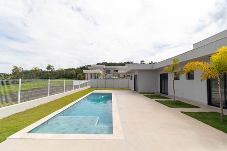 Casa de condomínio à venda com 496m², 4 quartos e 3 vagasQuintal