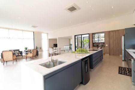 Casa de condomínio à venda com 496m², 4 quartos e 3 vagasCozinha