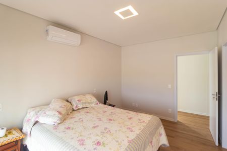 Casa de condomínio à venda com 496m², 4 quartos e 3 vagasSuíte 1