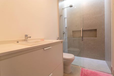 Casa de condomínio à venda com 496m², 4 quartos e 3 vagasBanheiro da Suíte 1