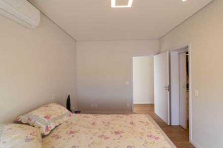 Casa de condomínio à venda com 496m², 4 quartos e 3 vagasSuíte 1