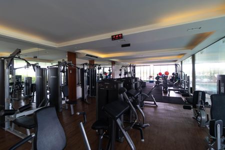 Casa de condomínio à venda com 496m², 4 quartos e 3 vagasÁrea comum - Academia