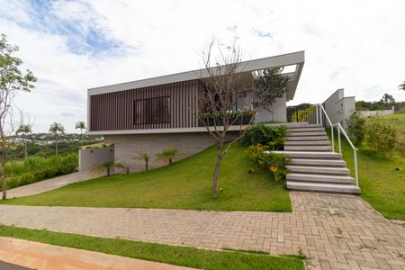 Casa de condomínio à venda com 496m², 4 quartos e 3 vagasFachada