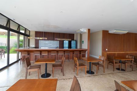 Casa de condomínio à venda com 496m², 4 quartos e 3 vagasÁrea comum - Salão de festas