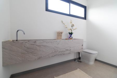 Casa de condomínio à venda com 496m², 4 quartos e 3 vagasLavabo