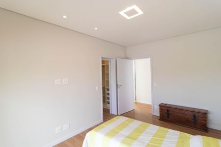 Casa de condomínio à venda com 496m², 4 quartos e 3 vagasSuíte 2