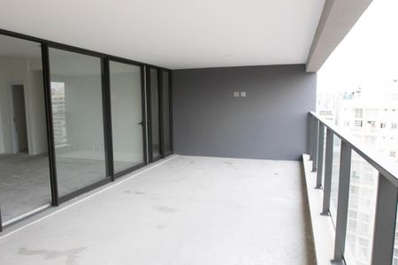 Apartamento para alugar com 187m², 3 quartos e 3 vagas Apartamento para alugar com 187m², 3 quartos e 3 vagasVaranda da Sala/Cozinha