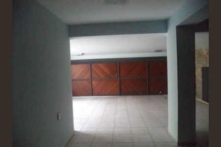 Casa à venda com 945m², 4 quartos e 5 vagas Casa à venda com 945m², 4 quartos e 5 vagasFoto 05