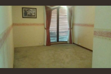 Casa à venda com 945m², 4 quartos e 5 vagas Casa à venda com 945m², 4 quartos e 5 vagasFoto 09