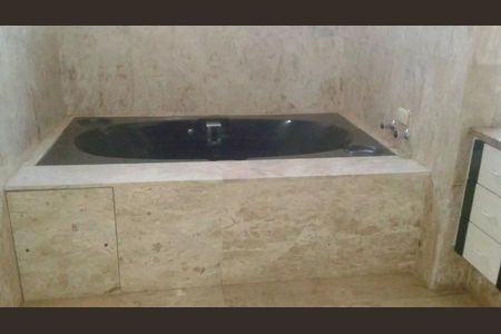 Casa à venda com 945m², 4 quartos e 5 vagas Casa à venda com 945m², 4 quartos e 5 vagasFoto 14