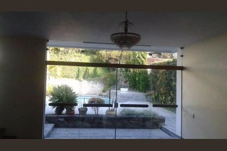 Casa à venda com 945m², 4 quartos e 5 vagas Casa à venda com 945m², 4 quartos e 5 vagasFoto 37