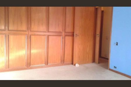 Casa à venda com 945m², 4 quartos e 5 vagas Casa à venda com 945m², 4 quartos e 5 vagasFoto 22