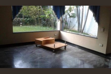 Casa à venda com 945m², 4 quartos e 5 vagas Casa à venda com 945m², 4 quartos e 5 vagasFoto 30