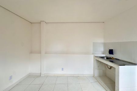 Studio para alugar com 17m², 1 quarto e sem vaga Studio para alugar com 17m², 1 quarto e sem vagaCozinha e Área de Serviço